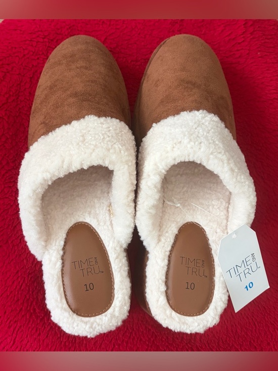 Time and Tru Shoes - ❤️Time and Tru Girls' Chestnut Brown Slip-On Plush Lined Slippers New Size 10